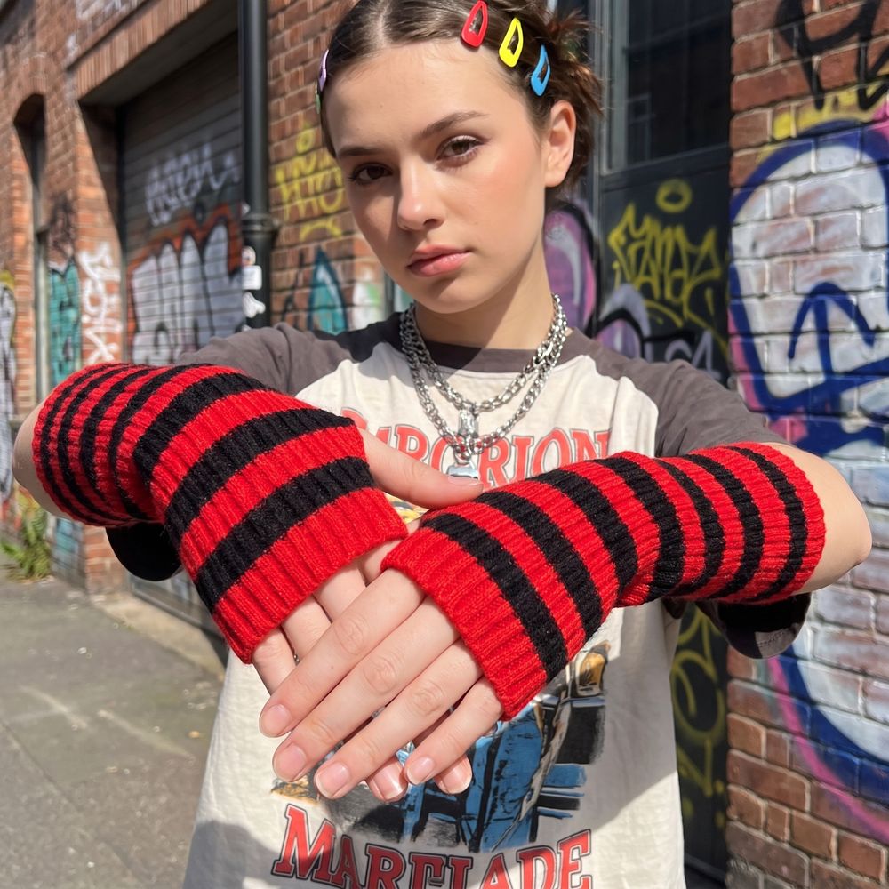Modne rękawiczki bez palców w  – Fingerless Glove Knit recenzja i cena